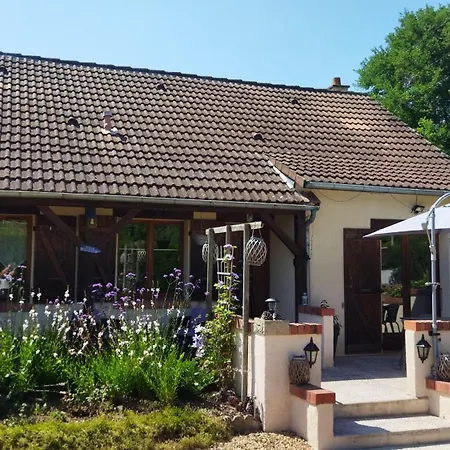 Le Cottage De Mae Seigy Exterior photo